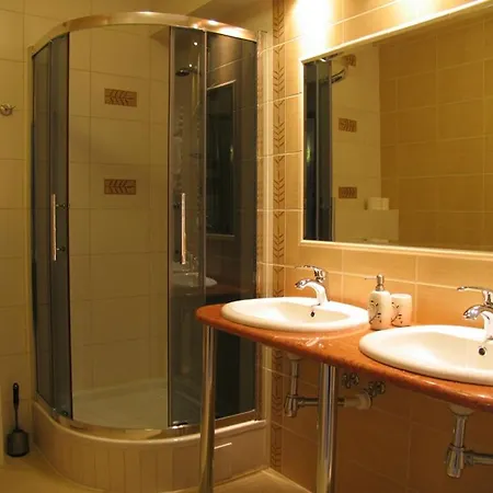 Zarebek 3* Łopuszna