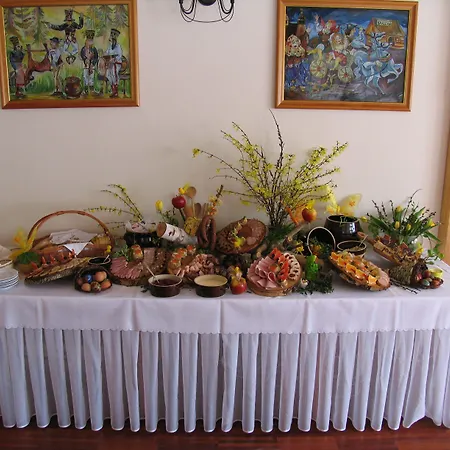 Zarebek Oda ve Kahvaltı 3*