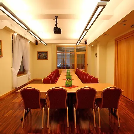Zarebek 3*