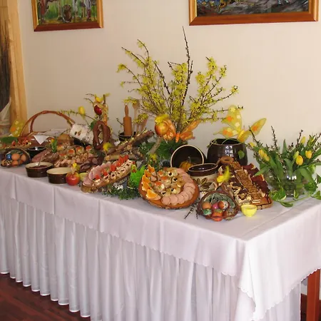 Zarebek Oda ve Kahvaltı 3*