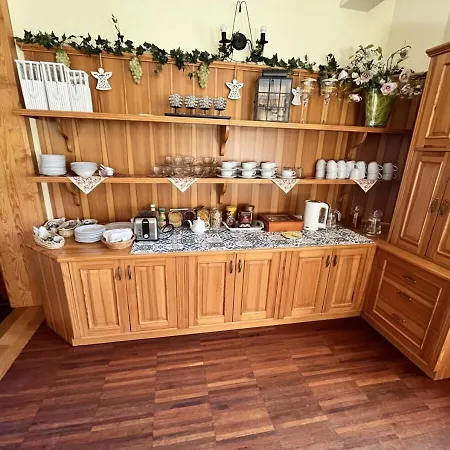 Oda ve Kahvaltı Zarebek