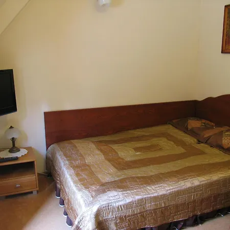 فندق مبيت وإفطار Zarebek 3*