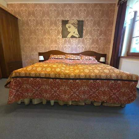 Zarebek 3*