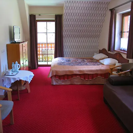 Zarebek 3*