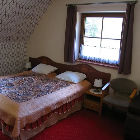 فندق مبيت وإفطار Zarebek 3*