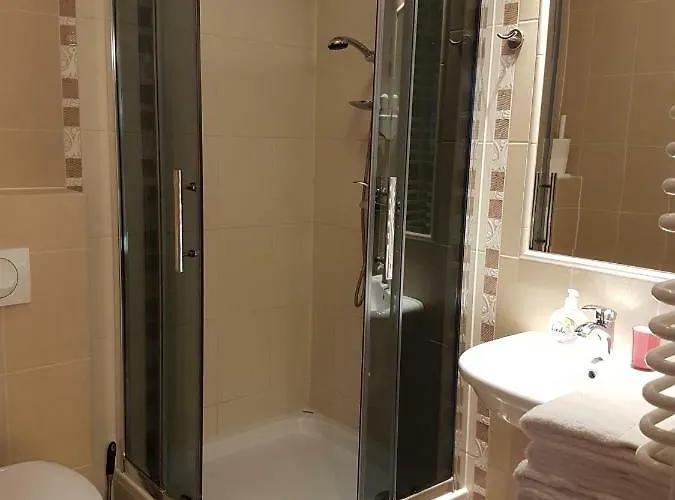 Zarebek לינה וארוחת בוקר וופוז'נה